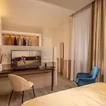 Sophie Terrace Hotel